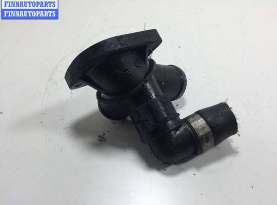 купить Фланец (тройник) системы охлаждения на Volkswagen Passat B5