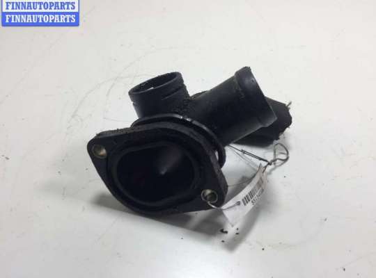 купить Фланец (тройник) системы охлаждения на Volkswagen Passat B5