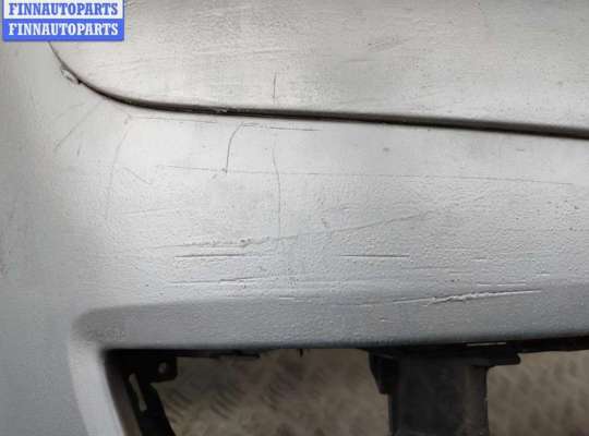 Бампер передний на Volkswagen Touran I (1T)