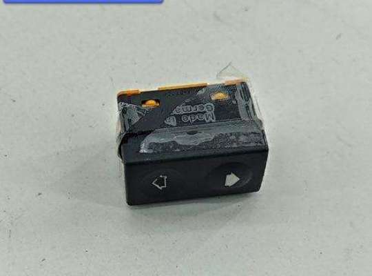 Кнопка стеклоподъемника переднего левого BM3588035 на BMW 3 E36 (1991-2000)