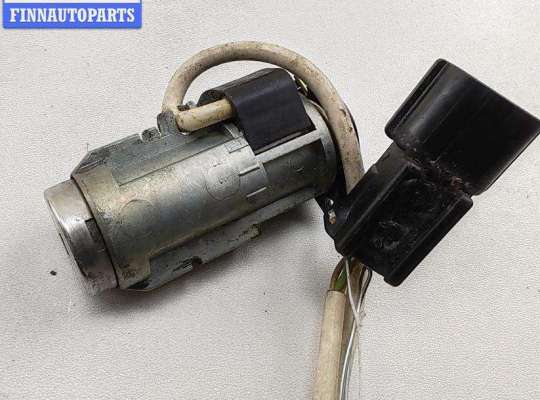 купить Личинка замка на Mitsubishi Carisma