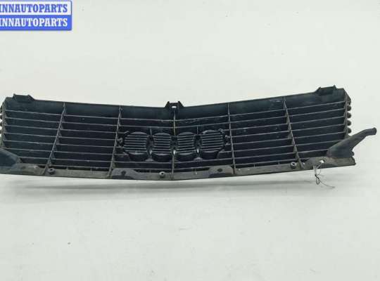 купить Решетка радиатора на Audi 100 C3 (1982-1991)