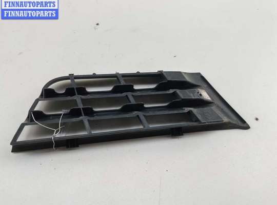 купить Решетка радиатора на Renault Laguna II (2001-2007)