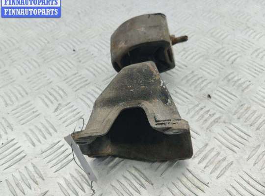 купить Кронштейн КПП опорный на Volkswagen Passat B5+ (GP)