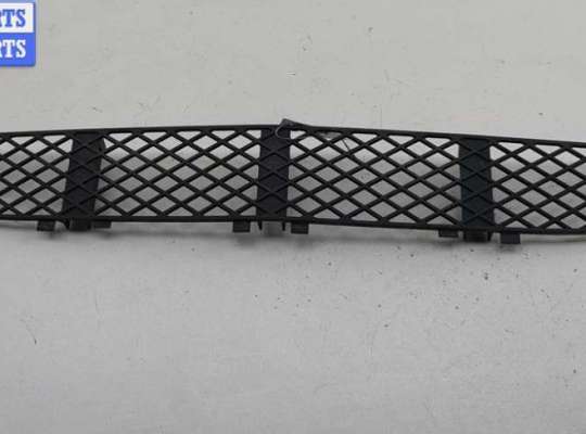 купить Решётка (заглушка) в бампер на Mercedes E-Class W210 (1995-2002)