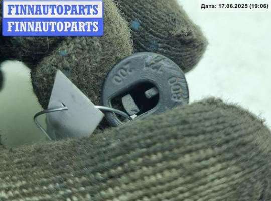 купить Кронштейн радиатора на Volkswagen Passat B6