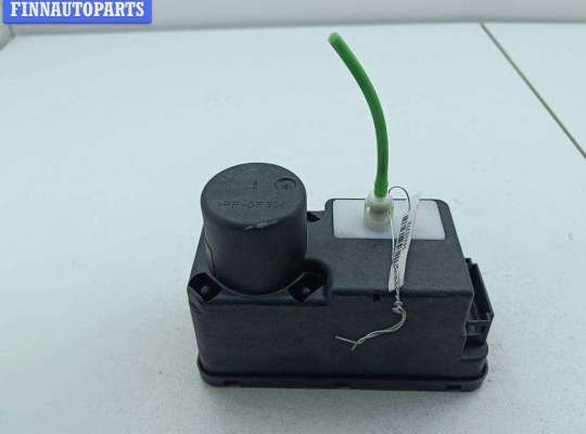 купить Компрессор центрального замка на Volkswagen Passat B4