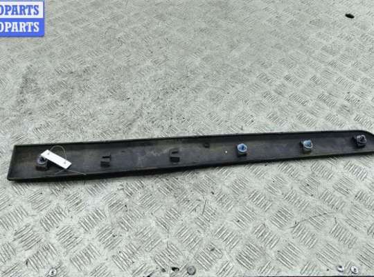 купить Молдинг крыла заднего левого на Renault Kangoo II (2007-2021)