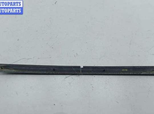 купить Молдинг двери задней правой на Volkswagen Passat B5