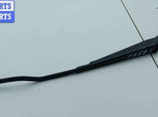 Поводок дворника на Volkswagen Passat B4 (3A)