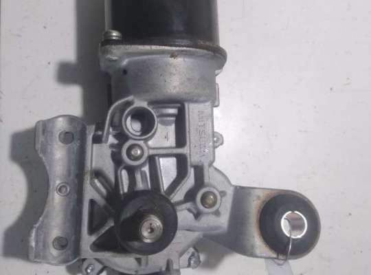 купить Двигатель стеклоочистителя переднего (моторчик дворников) на Mitsubishi Space Star/Mirage (2012- )