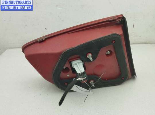 купить Фонарь крышки багажника правый на Volkswagen Passat B7