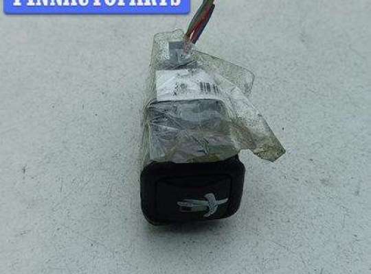 купить Кнопка открывания лючка топливного бака на Volkswagen Passat B5