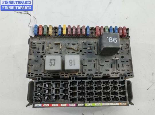 Блок предохранителей VG2757313 на Volkswagen Transporter T4
