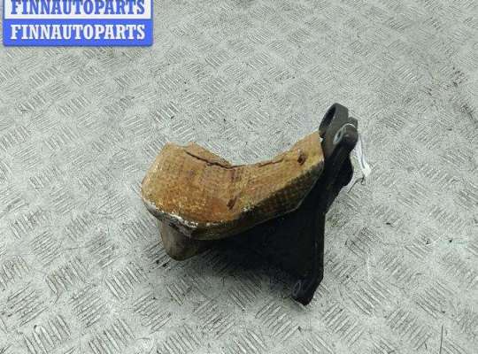 купить Кронштейн КПП опорный на Volkswagen Passat B5