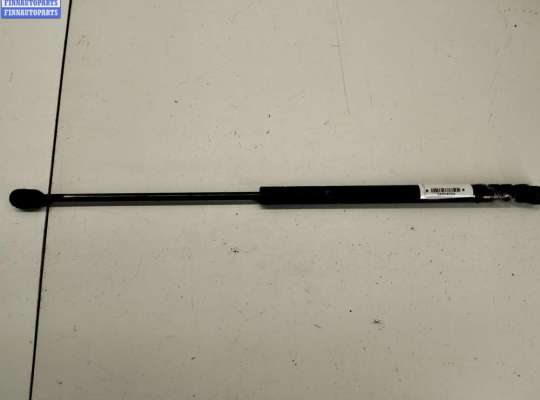 Амортизатор крышки (двери) багажника VG2626499 на Volkswagen Golf-3