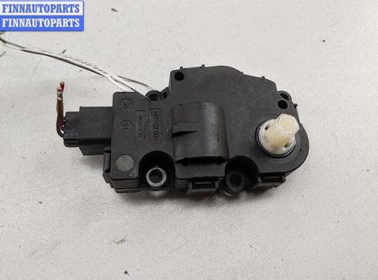 купить Моторчик заслонки отопителя на Mercedes C-Class W204 (2007-2015)