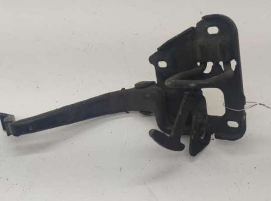 купить Замок капота на Audi A4 B5 (1994-2001)