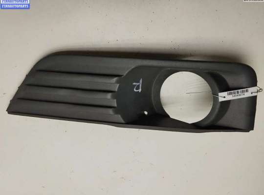 купить Рамка фары противотуманной правой на Ford Focus II (2004-2011)