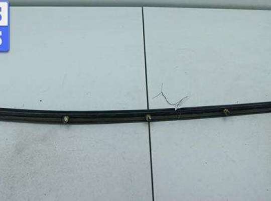 купить Молдинг двери передней правой на Mercedes E-Class W210 (1995-2002)