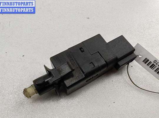 Купить Датчик (включатель) стоп-сигнала на Mercedes A-Class W168 (1997-2004) Датчик (включатель) стоп-сигнала MB1688987 на Mercedes A-Class W168 (1997-2004)