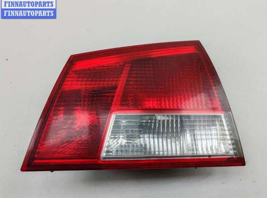 Фонарь крышки багажника левый OP2351795 на Opel Vectra C (2002-2008)