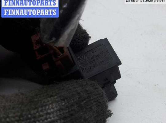 купить Кнопка открывания багажника на Volkswagen Passat B5+ (GP)
