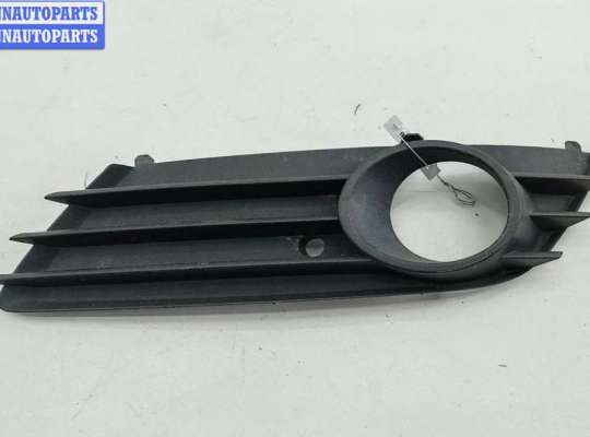 Рамка фары противотуманной левой OP2405762 на Opel Astra H (2004-2009)
