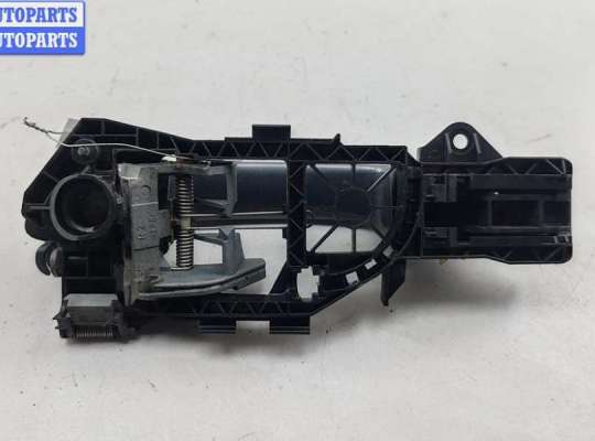 купить Ручка двери наружная передняя правая на Volkswagen Passat B6