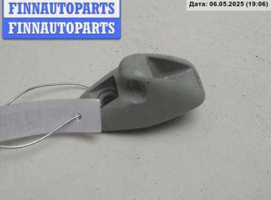 купить Крепление (крючок) солнцезащитного козырька на Volkswagen Passat B4