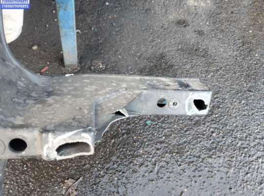 купить Рамка передняя (панель кузовная, телевизор) на Volkswagen Touran