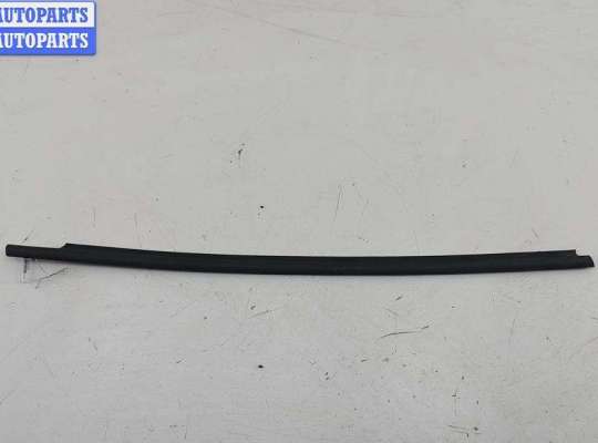 Уплотнитель стекла на Opel Astra G / Classic