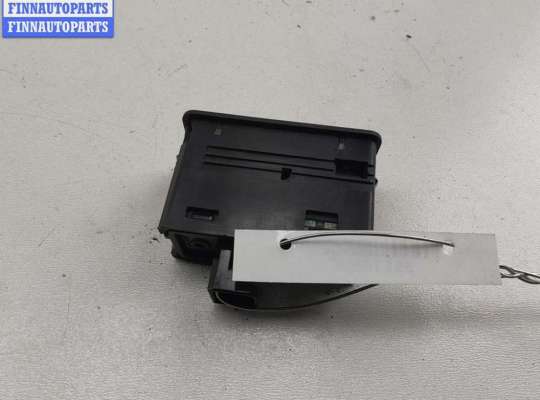 купить Кнопка стеклоподъемника заднего левого на Opel Zafira B (2004-2014)