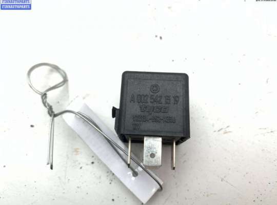 Реле (прочие) MB1489407 на Mercedes C-Class W203 (2000-2006)