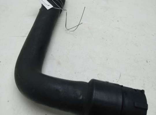 Патрубок радиатора VG2068412 на Volkswagen Passat B5+ (GP)