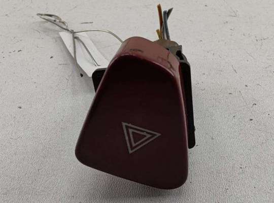 купить Кнопка аварийной сигнализации (аварийки) на Peugeot 607