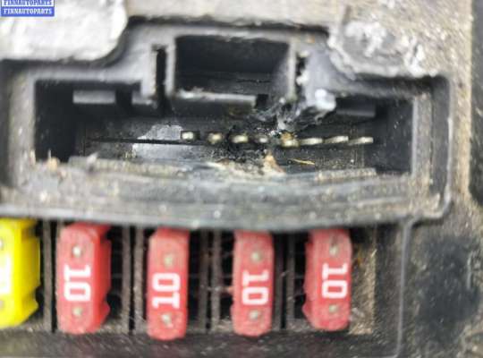 купить Блок предохранителей на Renault Scenic II (2003-2009)