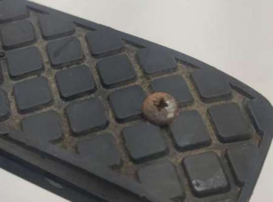 купить Педаль газа на Audi A6 C4 (1994-1997)