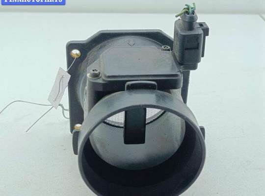 купить Расходомер (измеритель потока воздуха) на Audi A4 B6 (2001-2004)