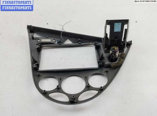 купить Рамка магнитолы на Ford Focus I (1998-2005)