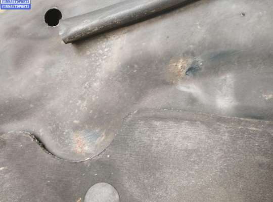 купить Капот на Mitsubishi Carisma