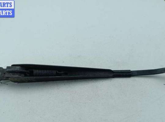 купить Щеткодержатель (поводок стеклоочистителя) задний на Volkswagen Passat B3