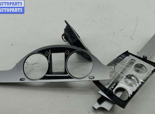 Рамка (обрамление) щитка приборов VG2756683 на Volkswagen Passat B6