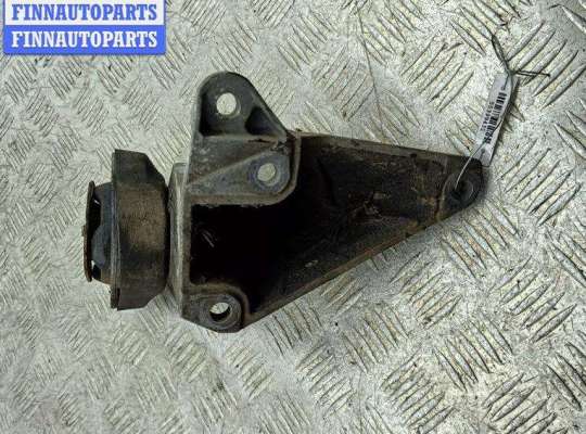 купить Кронштейн КПП опорный на Volkswagen Passat B5+ (GP)