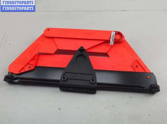 Знак аварийной остановки на Volkswagen Jetta IV (USA)