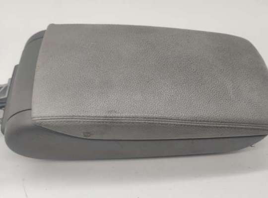 купить Подлокотник на Audi A6 C6 (2004-2011)