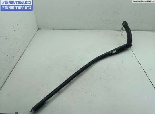 Поводок дворника на Peugeot 307