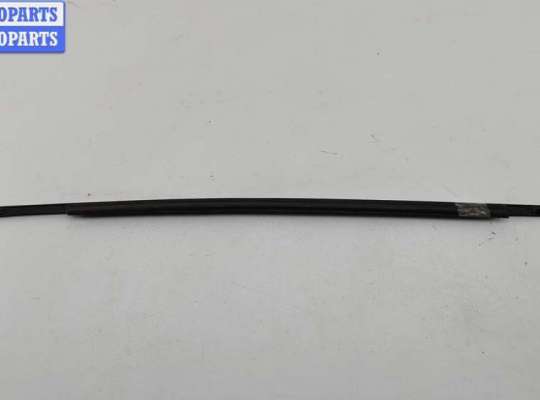 купить Молдинг стекла двери задней правой наружный на Opel Vectra B (1995-2002)
