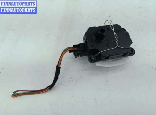 Моторчик заслонки печки на Opel Insignia