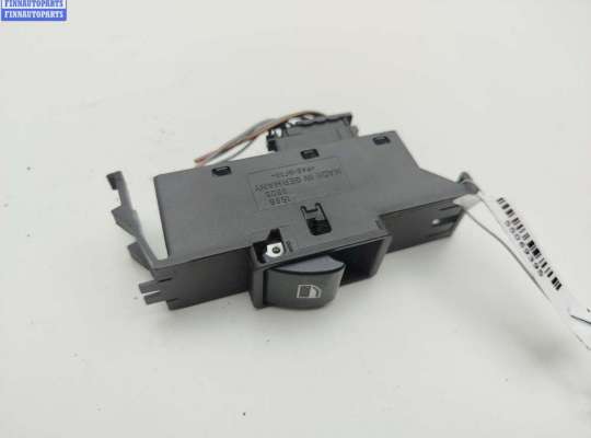 Кнопка стеклоподъемника переднего правого BM3258277 на BMW 3 E46 (1998-2006)